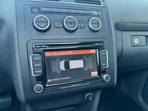 Volkswagen Touran Advance 2.0 TDI 140 CV DSG - Foto 14