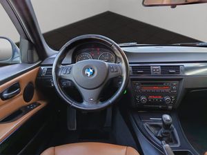 BMW Serie 3 318d Berlina - Foto 18