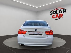 BMW Serie 3 318d Berlina - Foto 26