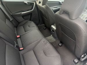 Volvo XC60 2.0 D3 Kinetic  - Foto 7