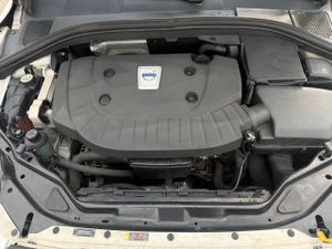 Volvo XC60 2.0 D3 Kinetic  - Foto 21