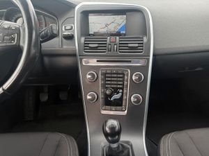 Volvo XC60 2.0 D3 Kinetic  - Foto 17