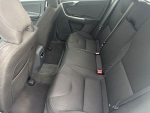 Volvo XC60 2.0 D3 Kinetic  - Foto 18