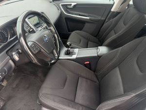 Volvo XC60 2.0 D3 Kinetic  - Foto 16