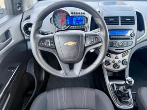 Chevrolet Aveo 1.2 LT - Foto 15