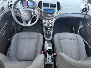 Chevrolet Aveo 1.2 LT - Foto 4