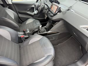 Peugeot 2008 Allure 1.2 PureTech 110 S&S - Foto 5