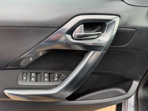 Peugeot 2008 Allure 1.2 PureTech 110 S&S - Foto 17