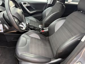 Peugeot 2008 Allure 1.2 PureTech 110 S&S - Foto 15