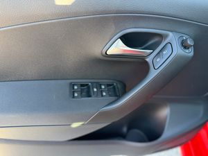 Volkswagen Polo 1.2TDI ADVANCE - Foto 14