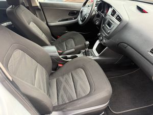 Kia Ceed 1.4CRDI DRIVE - Foto 4
