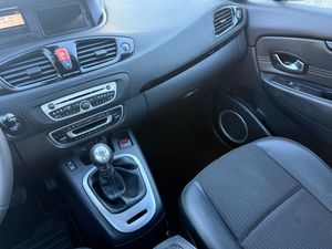 Renault Grand Scénic Emotion dCi 110 5 plazas - Foto 9