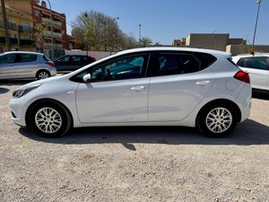 Kia Ceed cee'd 5p 1.4 CRDi WGT 90 CV Drive - Foto 3