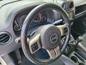 Jeep Compass Limited 2.2CRD 4x2 - Foto 14