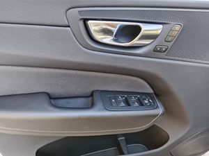 Volvo XC60 R-Design B4 Diesel - Foto 13