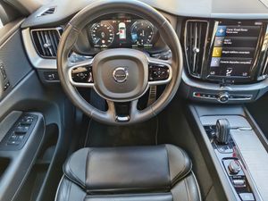 Volvo XC60 R-Design B4 Diesel - Foto 14