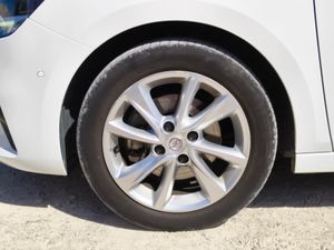 Opel Corsa 1.2T 74 kW - Foto 12