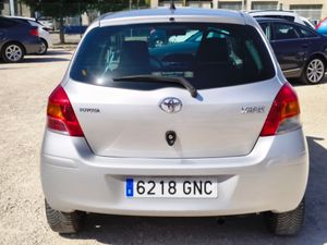 Toyota Yaris 5p 1.3 VVT-i Dual Active Confortdrive - Foto 9