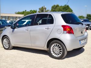 Toyota Yaris 5p 1.3 VVT-i Dual Active Confortdrive - Foto 10