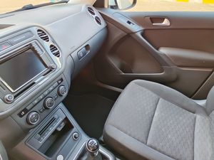 Volkswagen Tiguan T1 2.0 TDI 110 CV BMT 4x2 - Foto 18
