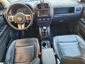 Jeep Compass 2.2 CRD Sport 4x4 136 CV - Foto 4