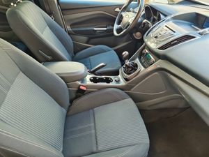 Ford Grand C-MAX Titanium 1.0 EcoBoost Auto-Start-Stop 125 CV 7 plazas 7 plazas - Foto 16