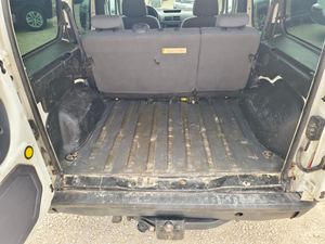 Ford Transit Connect Kombi - Foto 17
