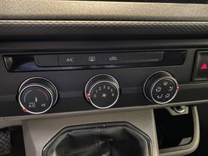 Volkswagen Transporter 2.0 TDI KOMBI 9 PLAZAS  - Foto 26