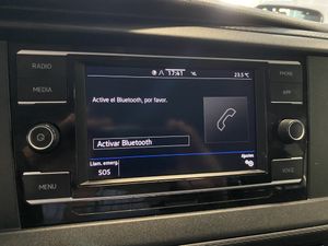 Volkswagen Transporter 2.0 TDI KOMBI 9 PLAZAS  - Foto 23