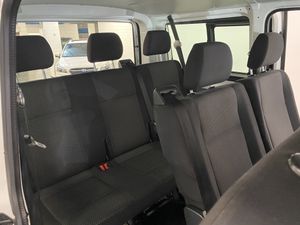 Volkswagen Transporter 2.0 TDI KOMBI 9 PLAZAS  - Foto 13