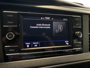 Volkswagen Transporter 2.0 TDI KOMBI 9 PLAZAS  - Foto 24
