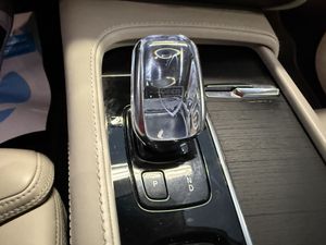 Volvo XC90 2.0 T8 INSCRIPTION PLUG-IN HYBRID AWD AUTO  - Foto 31