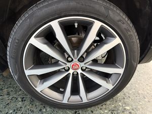 Jaguar E-Pace 2.0 R-DYNAMIC S AWD AUTO 250cv.  - Foto 19