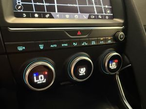 Jaguar E-Pace 2.0 R-DYNAMIC S AWD AUTO 250cv.  - Foto 23