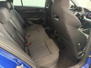 Skoda Octavia Combi 1.5 TSI M-HEV AUTO  - Foto 8