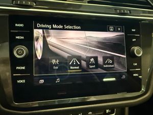 Volkswagen Tiguan 1.5 TSI DSG R-LINE - Foto 26