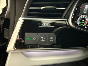 Audi Q8 55 TFSI e S-LINE QUATTRO TIPTRONIC - Foto 36