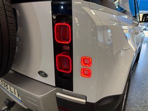 Land-Rover Defender 3.0D 110 S MHEV 200 AUTO AWD 6 PLAZAS. - Foto 46