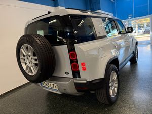 Land-Rover Defender 3.0D 110 S MHEV 200 AUTO AWD 6 PLAZAS. - Foto 3