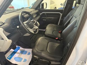 Land-Rover Defender 3.0D 110 S MHEV 200 AUTO AWD 6 PLAZAS. - Foto 3