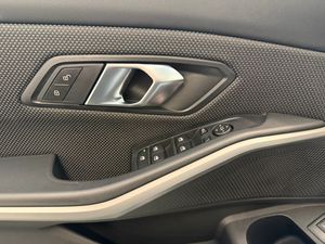BMW Serie 3 320d TORING X-DRIVE - Foto 39