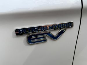 Mitsubishi Outlander 2.4 PHEV Kaiteki 4WD - Foto 26