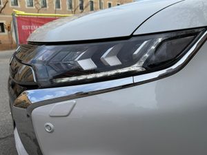 Mitsubishi Outlander 2.4 PHEV Kaiteki 4WD - Foto 9