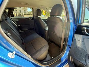 Kia Ceed 1.4 T-GDI 140cv Tech - Foto 19