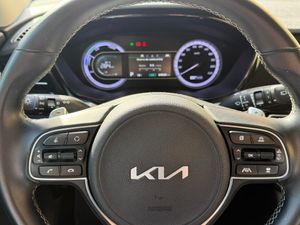 Kia Niro 1.6 GDI HEV Drive 141CV - Foto 16