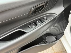 Hyundai i20 1.0 T-GDi 100CV 48V Essence - Foto 13