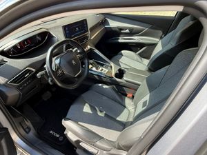 Peugeot 5008 1.5 BlueHDi 130CV EAT8 Allure Pack - Foto 12