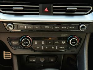 Kia Niro 1.6 GDi HEV 141 CV Emotion - Foto 35
