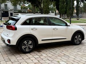 Kia Niro 1.6 GDi HEV 141 CV Drive - Foto 5