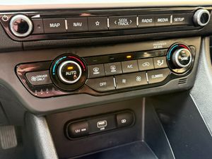 Kia Niro 1.6 GDi HEV 141 CV Drive - Foto 30